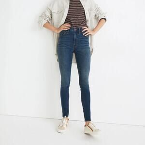 Madewell 10" High-Rise Roadtripper Supersoft Jeans in Playford Wash